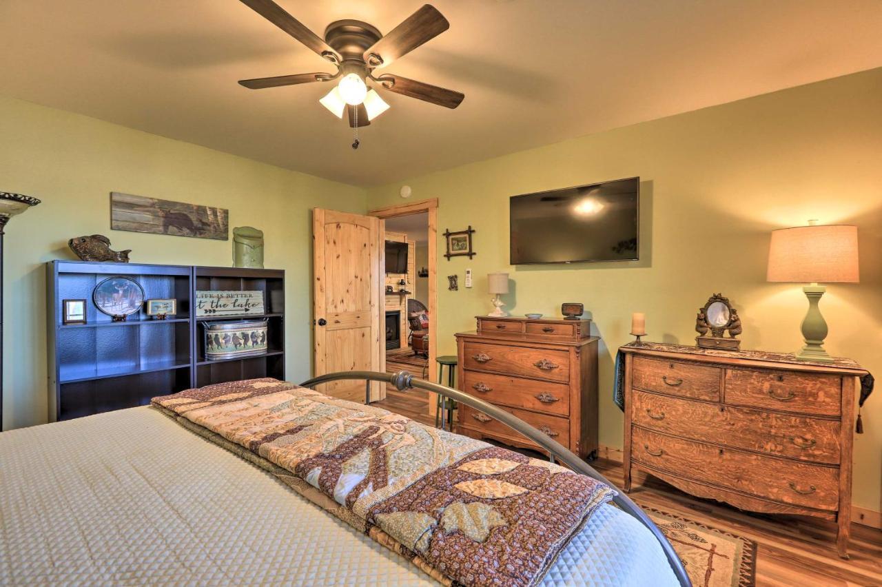 Lakefront Sparta Cottage With Decks And Boat Dock Extérieur photo