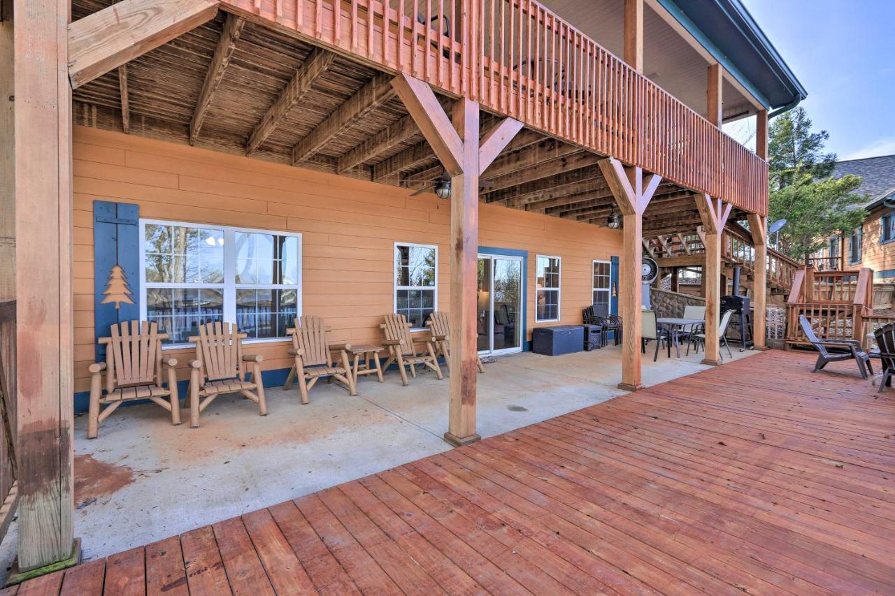Lakefront Sparta Cottage With Decks And Boat Dock Extérieur photo