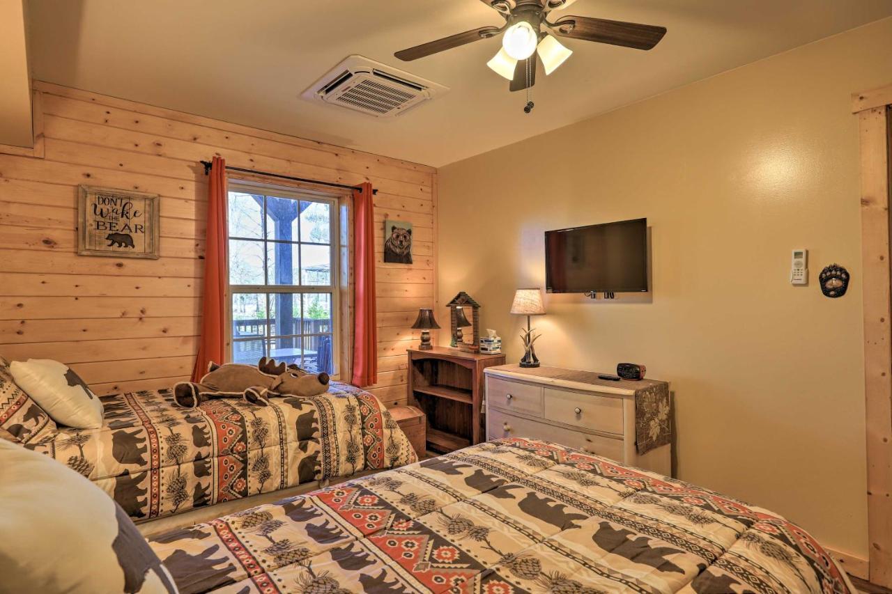 Lakefront Sparta Cottage With Decks And Boat Dock Extérieur photo