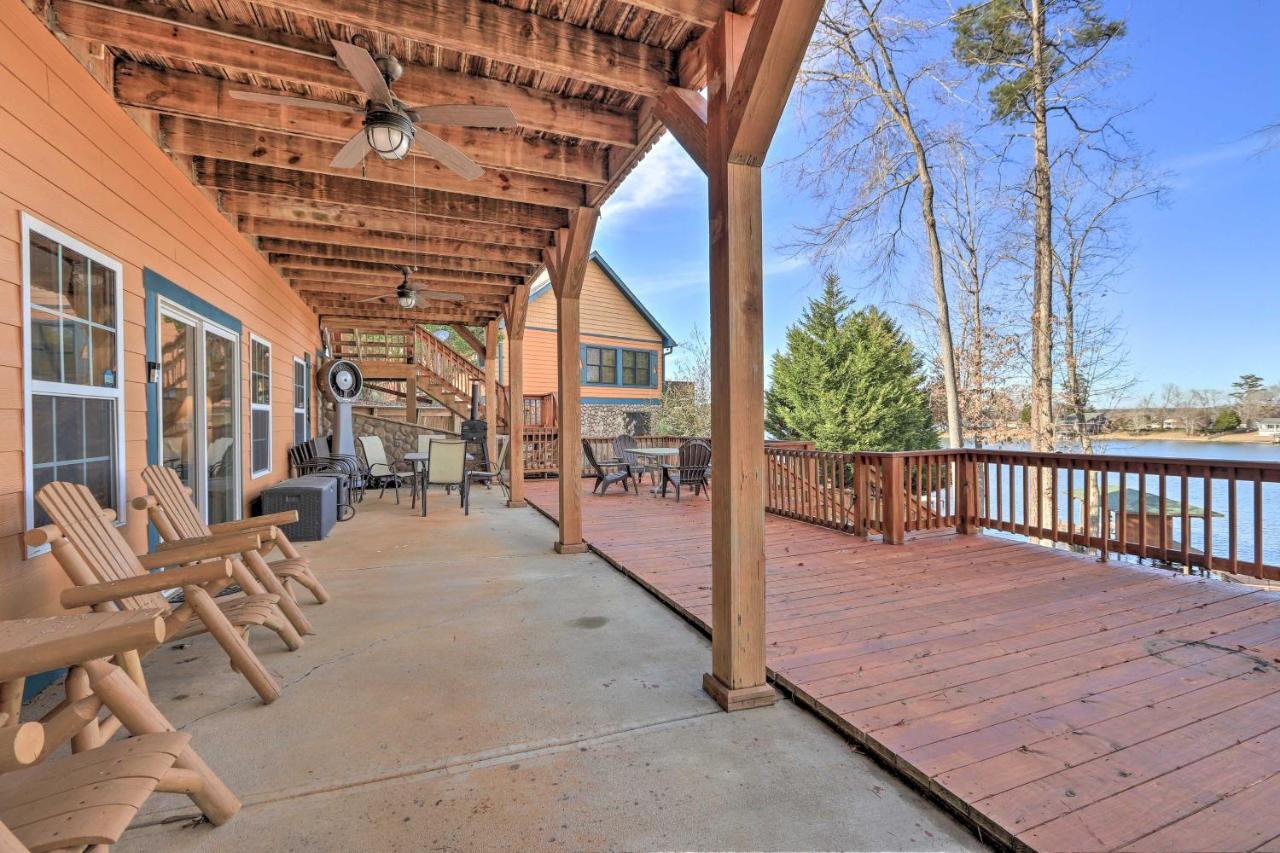 Lakefront Sparta Cottage With Decks And Boat Dock Extérieur photo