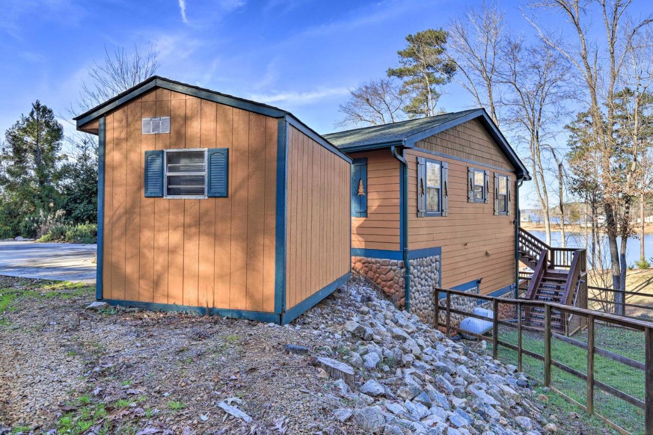 Lakefront Sparta Cottage With Decks And Boat Dock Extérieur photo