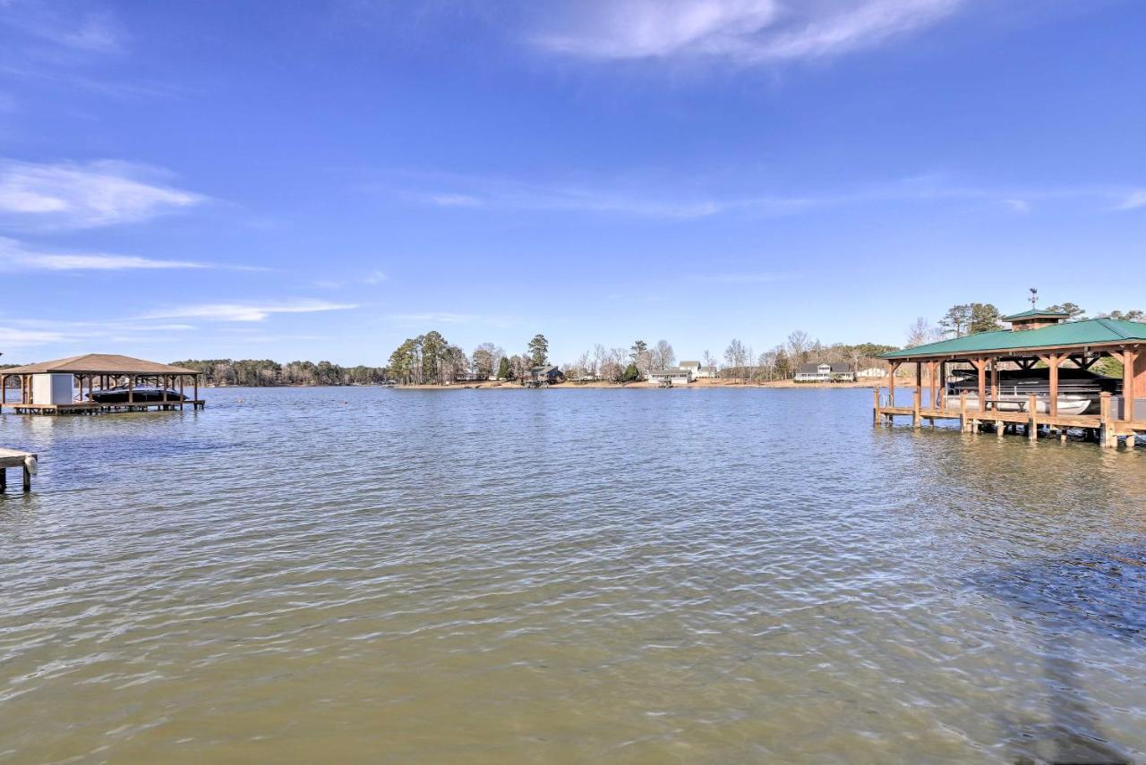 Lakefront Sparta Cottage With Decks And Boat Dock Extérieur photo